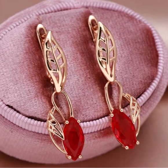 Red Marquise Stone Pendant Hollow Leaf Hoop Earrings - Picture 4 of 5